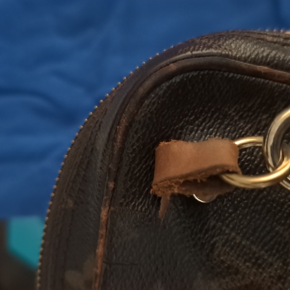 Authentic Louis Vuitton Clutch - Marley Dragonne   cosmetics, toiltery - Picture 10 of 14